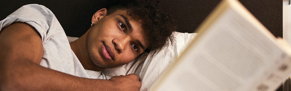read book in bed