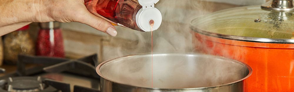 pour maple syrup pot